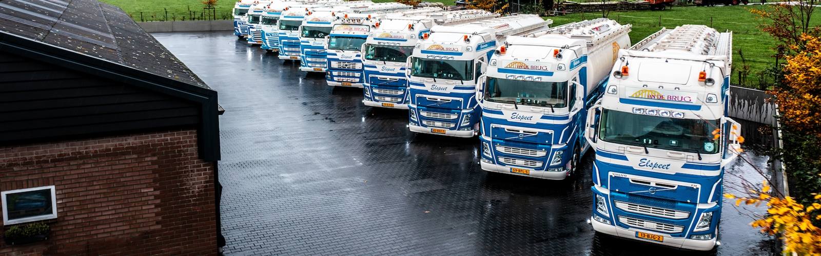Het wagenpark van Van de Brug Transport in Elspeet